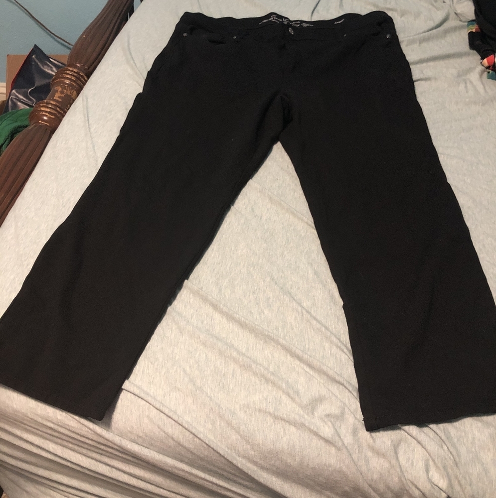 Gloria Vanderbilt size 16W black jeans